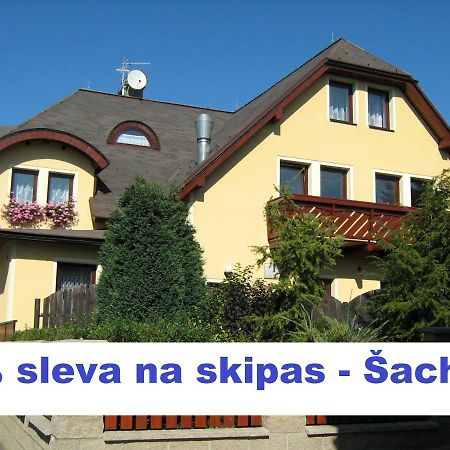 Penzion Albina - Restaurace Vysoké nad Jizerou Dış mekan fotoğraf