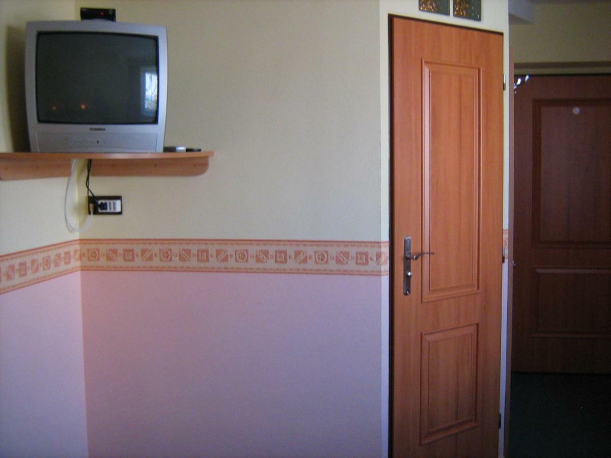 Penzion Albina - Restaurace Vysoké nad Jizerou Dış mekan fotoğraf